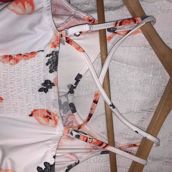 Romper/ Dress - Picture 4 of 4